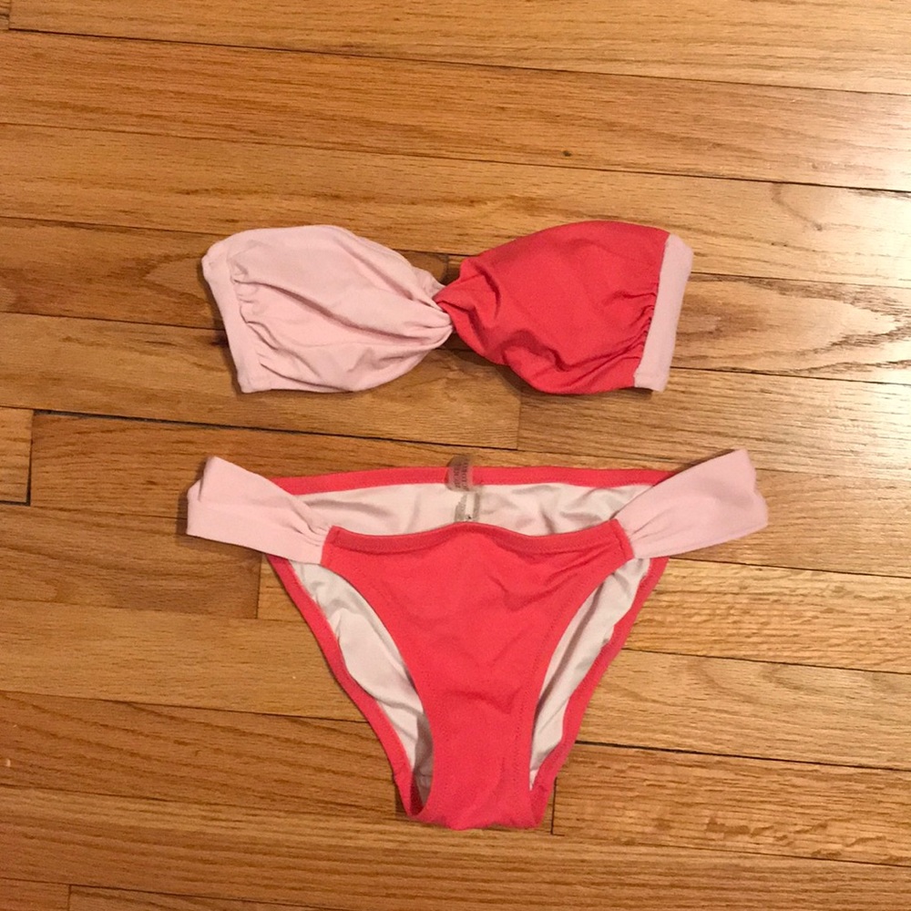 Victoria’s Secret bikini